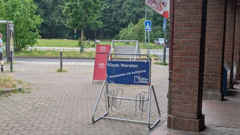 Vorfall in Düsseldorf-Wersten: Streit eskaliert – Mann zieht Küchenmesser und sticht zu