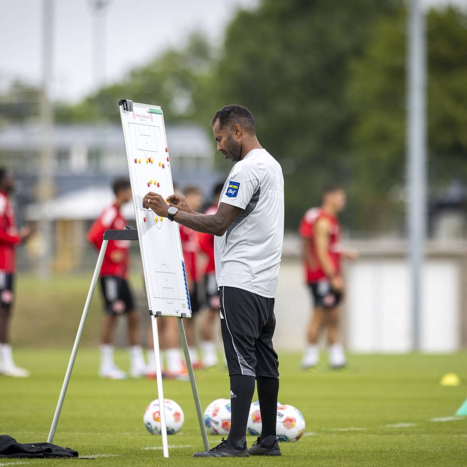 Coach sieht Handlungsbedarf: So will Thioune Fortuna in der neuen Saison umkrempeln