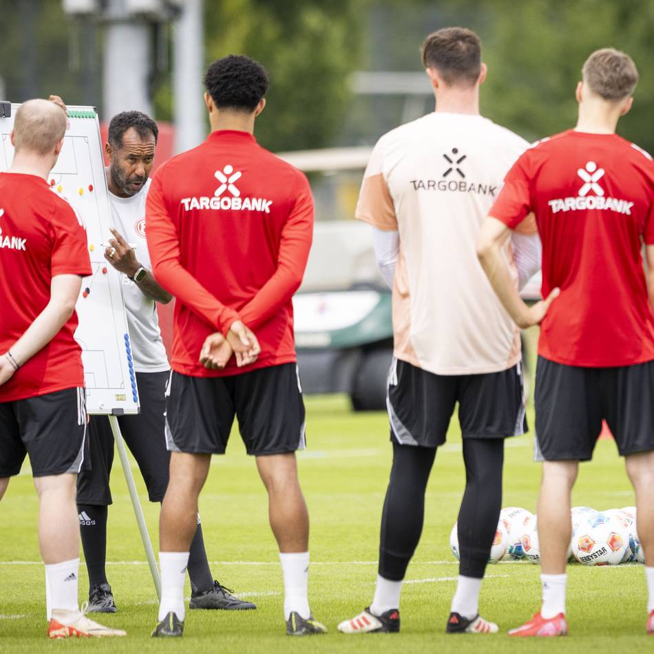 Zweitligist startet Saisonvorbereitung: Nur vier Fortuna-Profis fehlen beim Trainingsauftakt