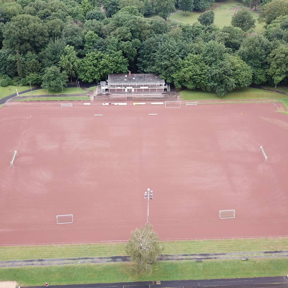Politische Diskussion um Sportplatz-Sanierung: Geld vom Bund für das „Stiefkind“ Birkenberg ?