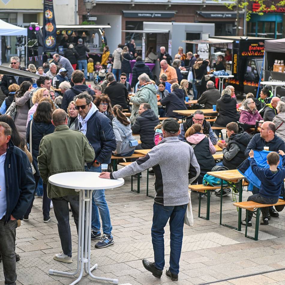27. Juni in Willich: Feierabendmarkt auf dem Marktplatz