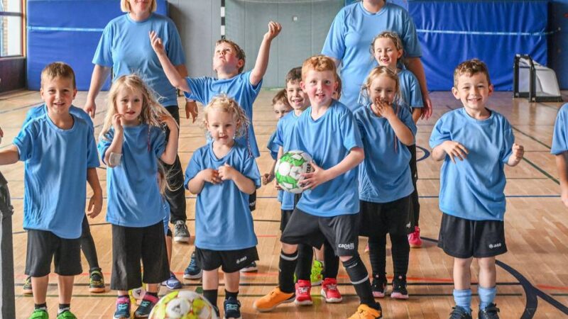 Turnier in Schiefbahn: Kita-Kinder sorgen für tierischen Fußball