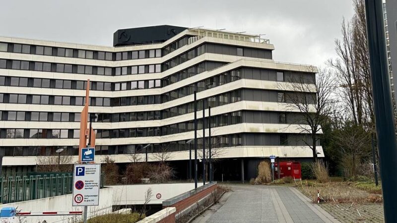Tag der Offenen Tür: Land zeigt Anwohnern das neue Flüchtlingsheim in Düsseldorf