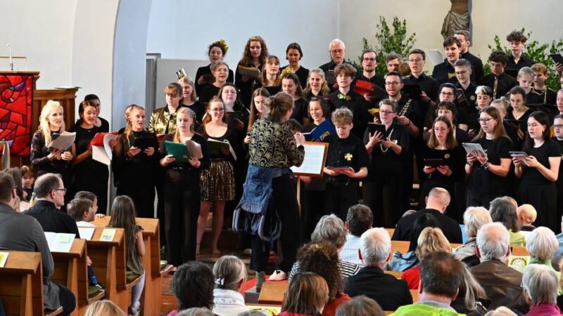 Musik in Radevormwald: Abschlusskonzert der „RaSiMuTa“ mit Überraschung