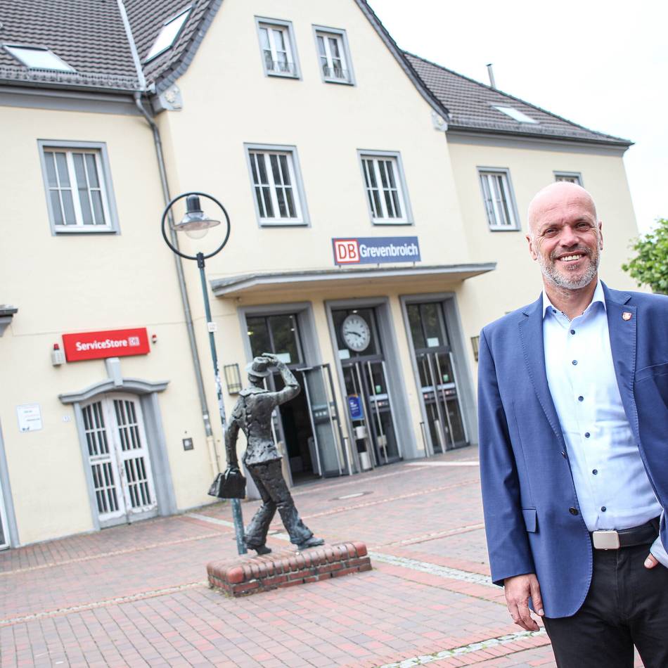 Marodes Empfangsgebäude soll weichen: Stadt will neuen Bahnhof in Grevenbroich – mit Hotel und Supermarkt?