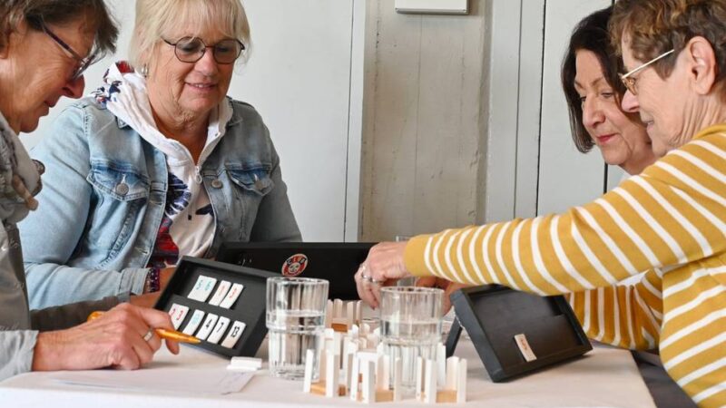 Rummikub-Stadtmeisterschaft in Wermelskirchen: Auch auf das Glück der Steine kommt es an