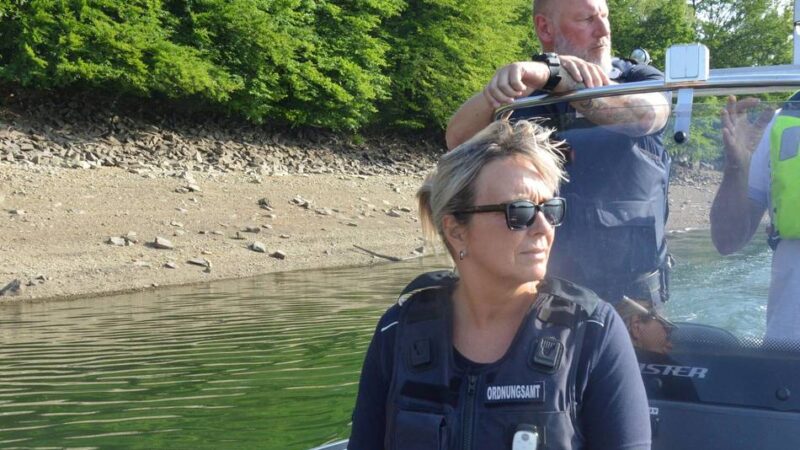 Waldbrandgefahr rund um Hückeswagen: Auf Kontrollfahrt auf der Bever
