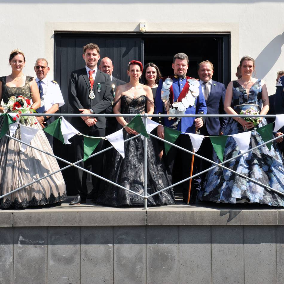 Schützen feiern 600 Jahre: Kaiserwetter beim Peter-und-Paul-Fest in Rommerskirchen