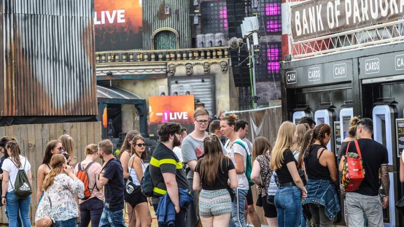 Neues System beim Festival: Token sind Geschichte – So funktioniert das Bezahlen bei Parookaville 2025