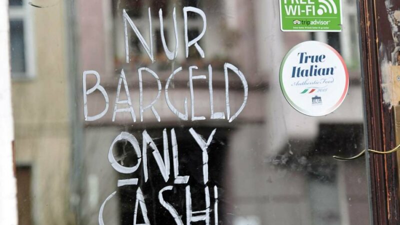 Kartenzahlung in Düsseldorfer Restaurants: Cash only? Stellt euch bitte nicht so an!