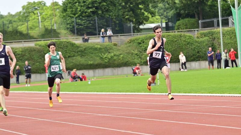 Viele Leichtathletik-Bestleistungen: Rekordbeteiligung beim großen Pfingstsportfest im Grenzlandstadion