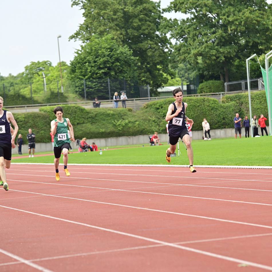 Viele Leichtathletik-Bestleistungen: Rekordbeteiligung beim großen Pfingstsportfest im Grenzlandstadion