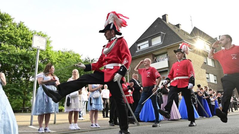 Wochenende in Mönchengladbach: Parade und Tanzabend – Geistenbeck feiert Schützenfest