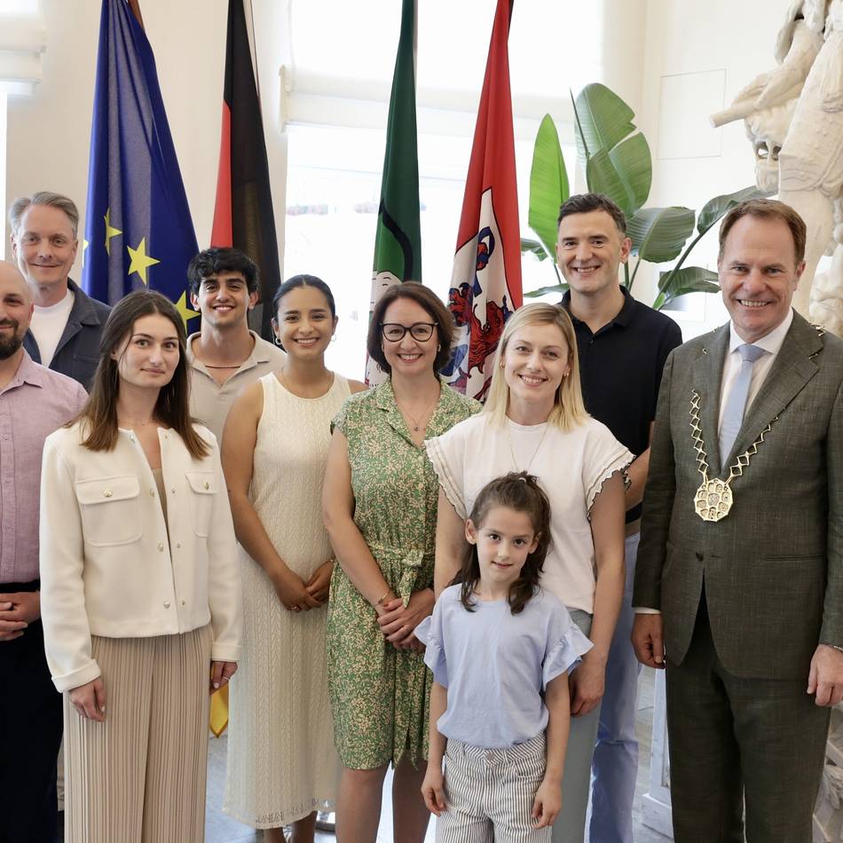 Empfang im Rathaus: So viele Düsseldorfer wurden 2024 neu eingebürgert