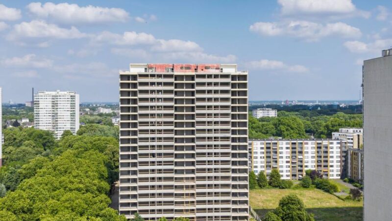 Weißer Riese in Duisburg: 2200 Menschen von Hochhaus-Sprengung betroffen