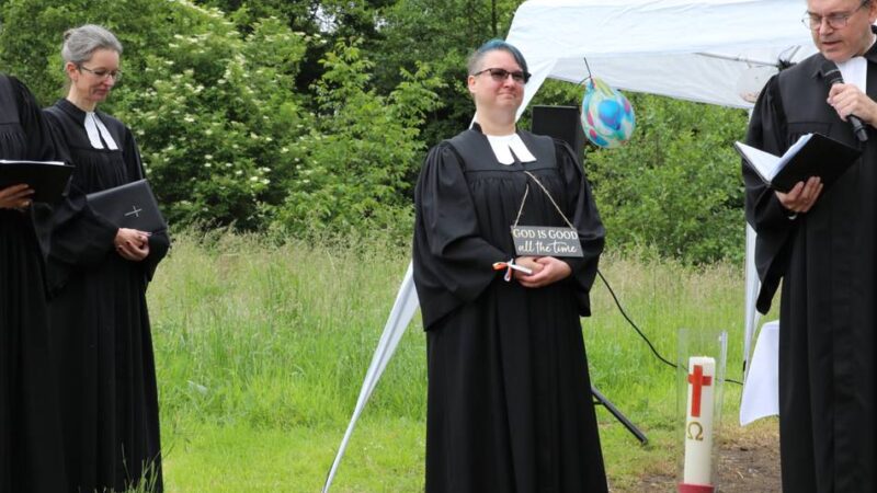 Evangelische Kirche in Grevenbroich: Letzter Gottesdienst am Sonntag – Pfarrerin Esther Weidner wechselt nach Essen