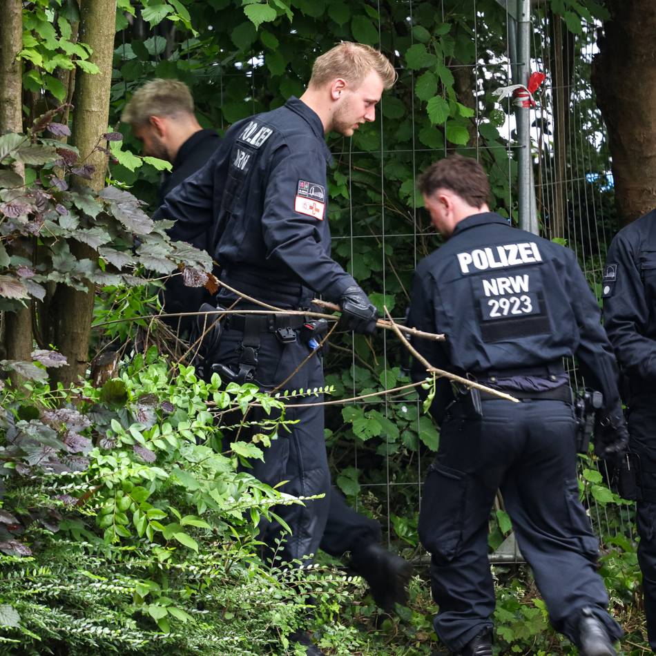 Wichtiges Beweismittel sichergesellt: Als die Polizei das mutmaßliche Handy des Solingen-Attentäters findet, brandet Applaus auf