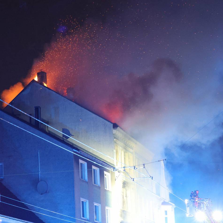 Prozess um Brand mit vier Toten: Neue Mordermittlungen – Ist Solinger Brandstifter für weitere Tat verantwortlich?