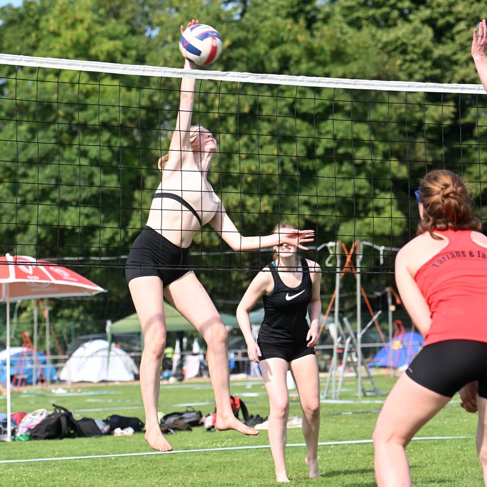 Mit fast 400 Mannschaften: TV Sevelen veranstaltet größtes Volleyball-Turnier in NRW