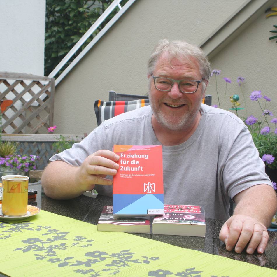 Viersener verfasst Fachbuch: Das Bauvolk der kommenden Welt