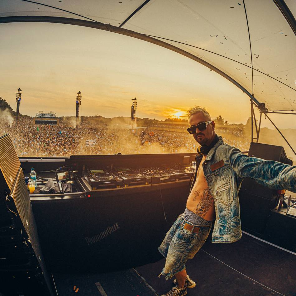 Mega-Fesitval in Weeze: Wie der Handyempfang auf dem Parookaville sichergestellt wird
