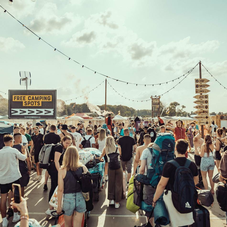 Parookaville 2025: Keine Shisha, kein Selfiestick – diese Gegenstände sind auf dem Gelände verboten