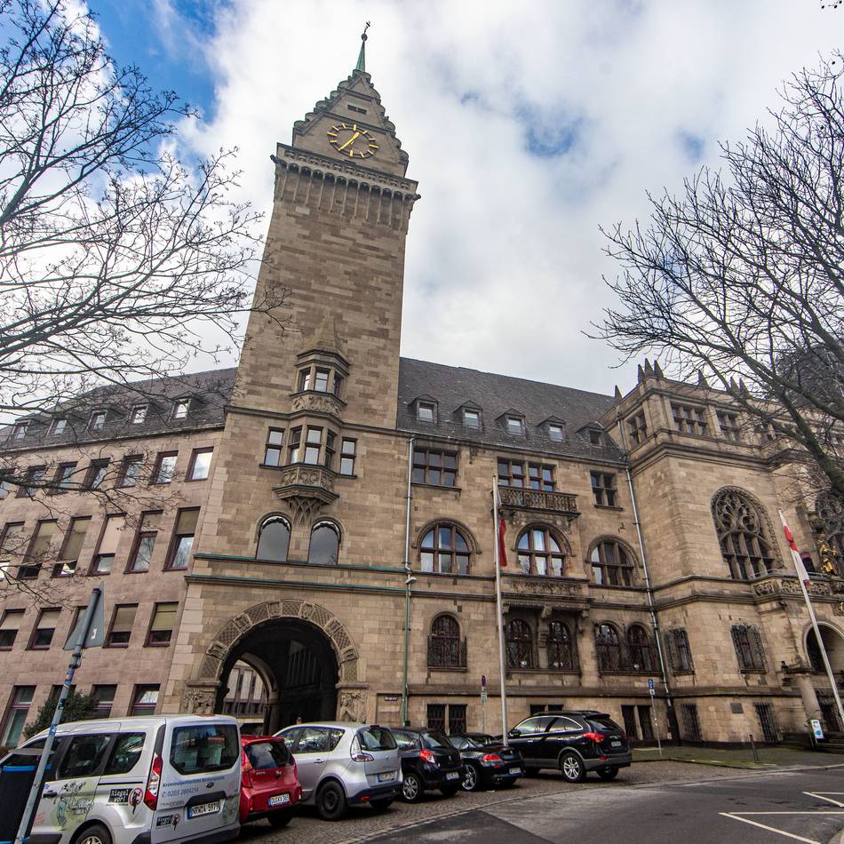 Verwaltung hat Vorfall untersucht: Mitarbeiter der Stadt Duisburg soll islamfeindliches Bild verschickt haben