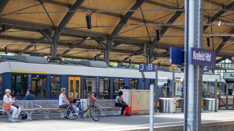 Wegen Bauarbeiten: Schienenersatzverkehr auf der Linie RE 10