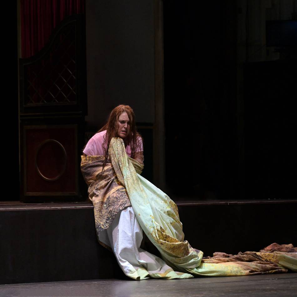 „Rusalka“ in der Rheinoper: Blick aus der Märchenwelt in die Gegenwart