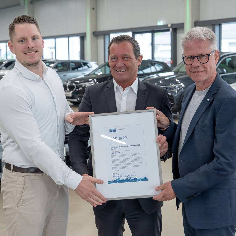 Hundert Jahre, hundert Mitarbeiter:: Krefelder Autohaus feiert Jubiläum