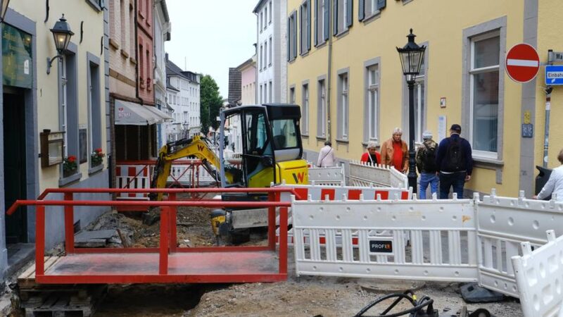 Düsseldorfer Straße: Nach langer Verzögerung wird jetzt gepflastert