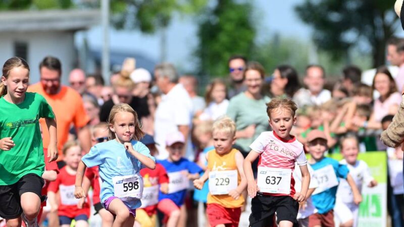 Rekordzahl beim 32. Alpener Stadtlauf: Zuspätkommer Derksen lässt sich nicht aufhalten