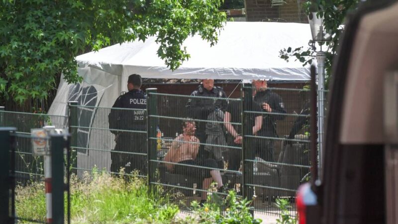 An der Spyckstraße in Kleve: Polizei und Ordnungsamt gehen mit Großrazzia gegen Drogenszene vor