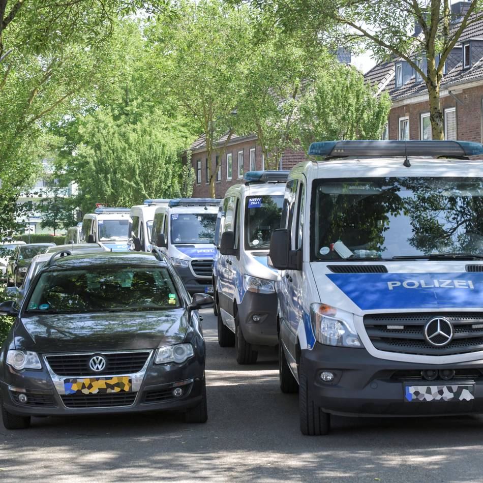 Drogen gefunden: Großrazzia in Kleve – Behörden ziehen Bilanz nach Einsatz in der Spyckstraße
