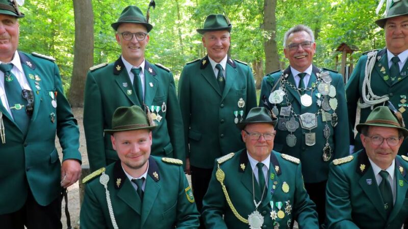 450 Gäste kommen aus anderen Vereinen: Bürgerschützen Bönninghardt feiern 100-Jähriges