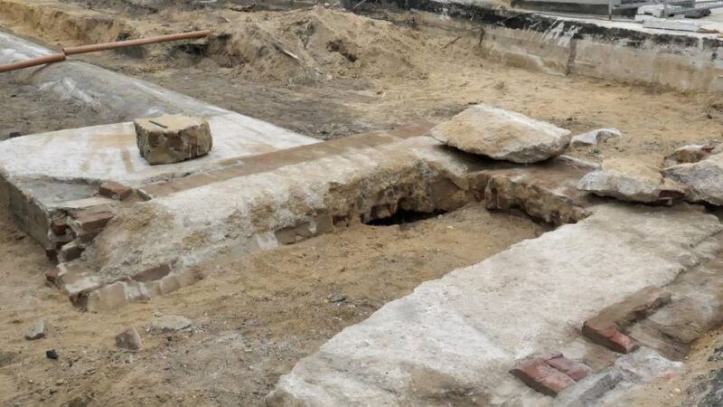 Bei Umgestaltung des Mühlentorplatzes: Bunker in Rheindahlen entdeckt – erste Erkenntnisse liegen vor