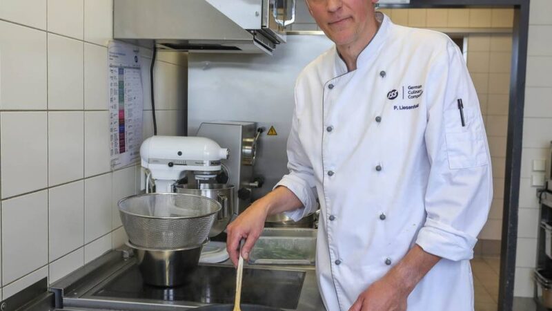Ehemaliger Chefkoch des Düsseldorfer „Hummerstübchen“: Als Sternekoch ins Mitarbeiterrestaurant – wie das funktioniert