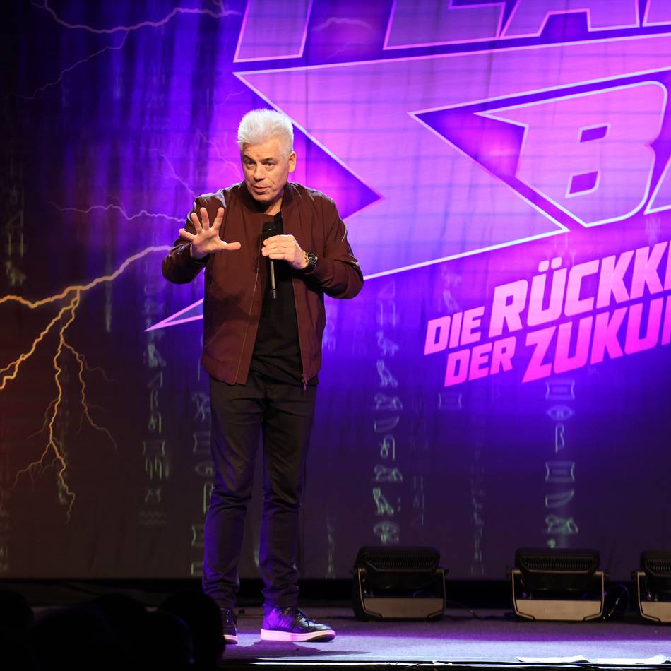 Comedian Michael Mittermeier in Mönchengladbch: Auf Zeitreise mit dem „Vertreter der vorletzten Generation”
