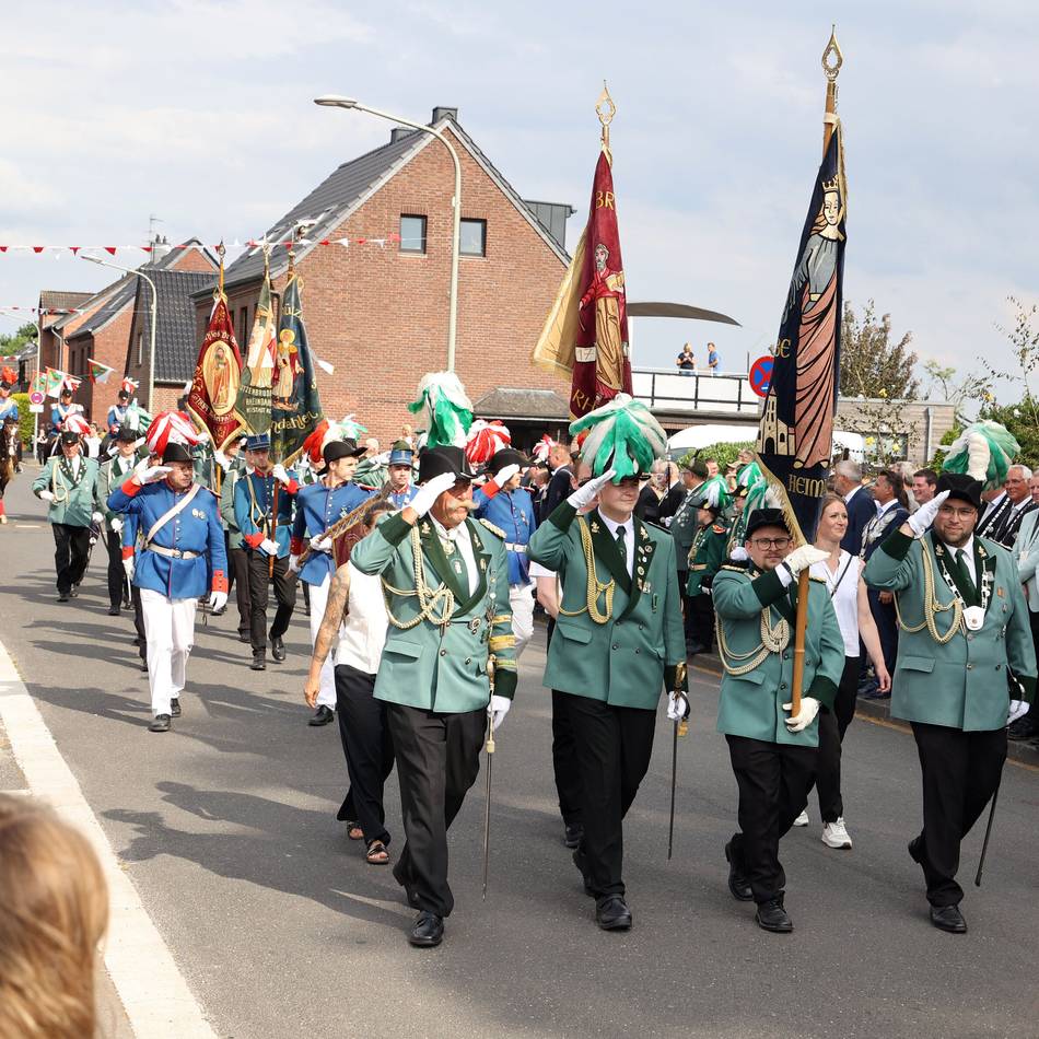 Schützenfest in Mönchengladbach: Geburtstage und Jubiläen bei in Broich-Peel