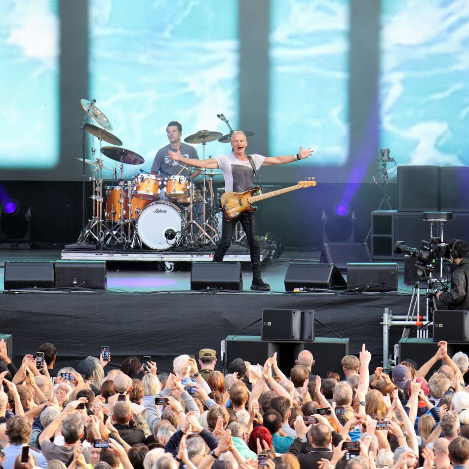 Auftritt im Sparkassenpark: Sting begeistert Tausende Fans bei emotionalem Konzert in Mönchengladbach