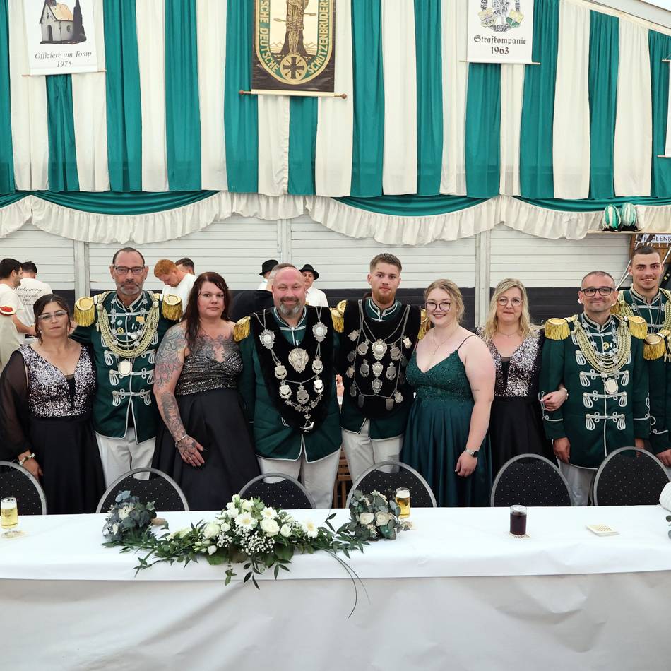 Brauchtum in Mönchengladbach: Starkregen verhindert große Parade in Hardt