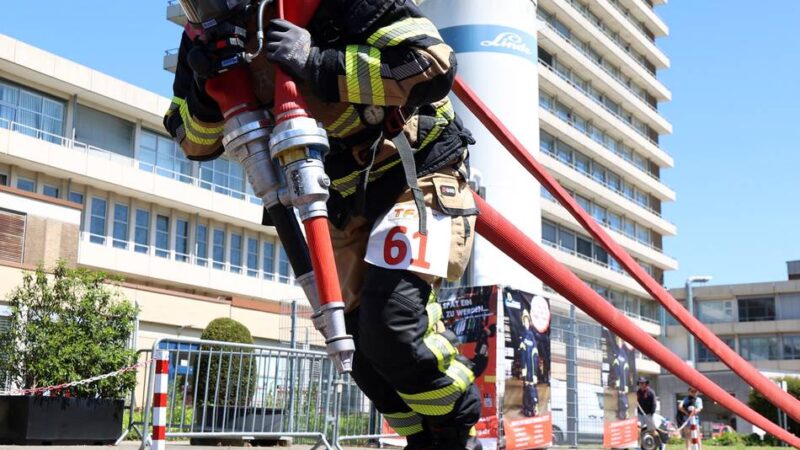 Internationaler Wettbewerb: Die härtesten Feuerwehrleute messen sich in Mönchengladbach