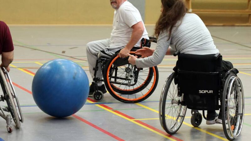 Rollstuhlsport in Mönchengladbach: „Endlich ausgepowert durch etwas Schönes“