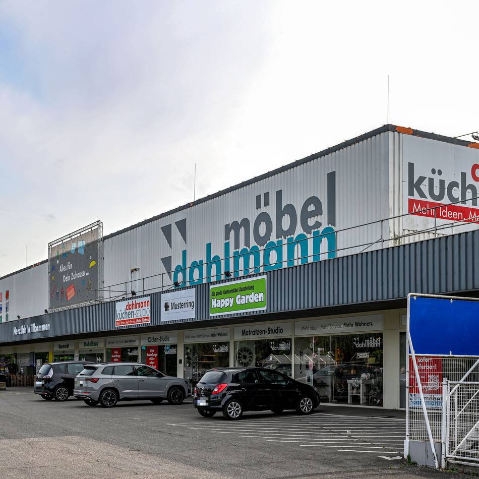Standorte in Kempen, Straelen und Kevelaer: Möbel Dahlmann und Self-Märkte schließen