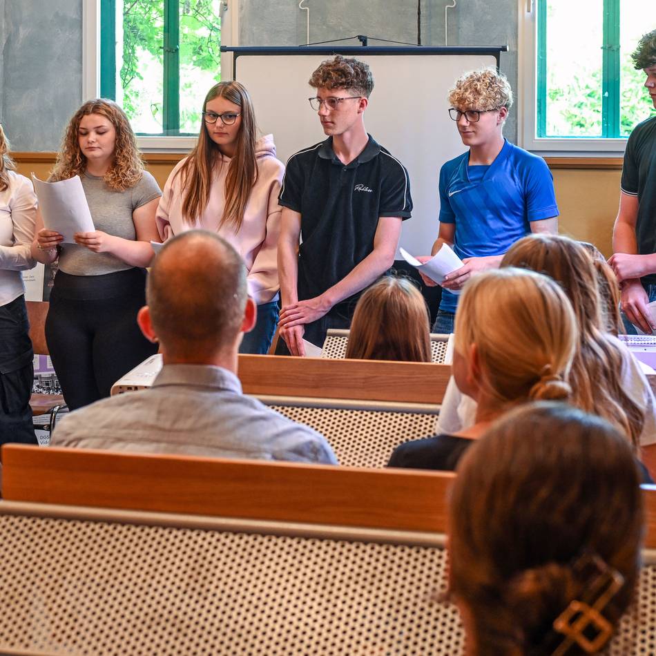 Gedenken in Issumer Synagoge: Anne Frank bleibt unvergessen in den Stimmen der Schüler
