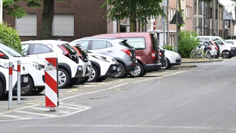 Versuch der Verkehrsberuhigung in Mönchengladbach: Hubbel am Südwall nach wenigen Wochen wieder entfernt