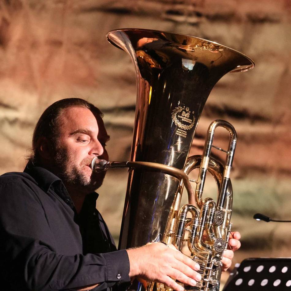 Musikkabarett im Scala-Club in Leverkusen: Ein Hoch auf die Königin des Instrumentenbaus