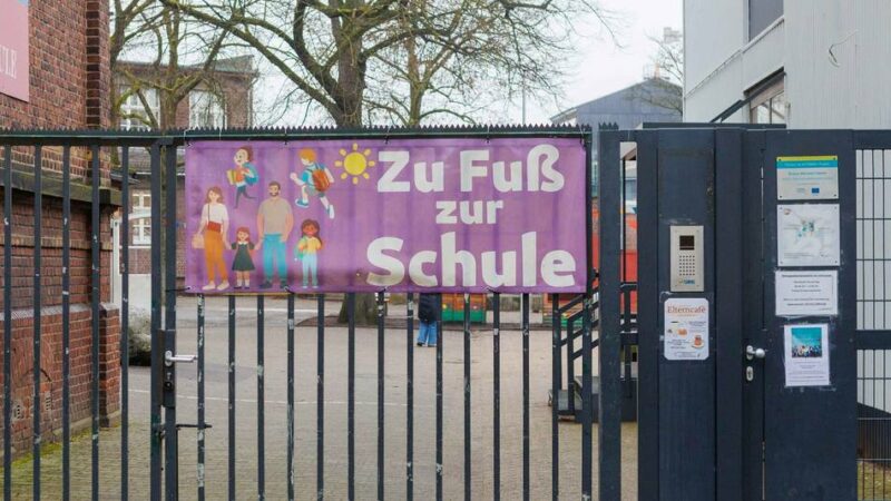 Nach Missbrauchsfällen in Krefeld: Acht Grundschulen erhalten Chipzugänge für Toiletten