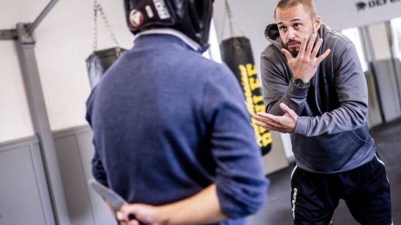 Kampfsportschule in Düsseldorf-Flingern: Tipps von einem Trainer für Selbstverteidigung – „Die Hemmschwelle zur Gewalt ist gesunken“