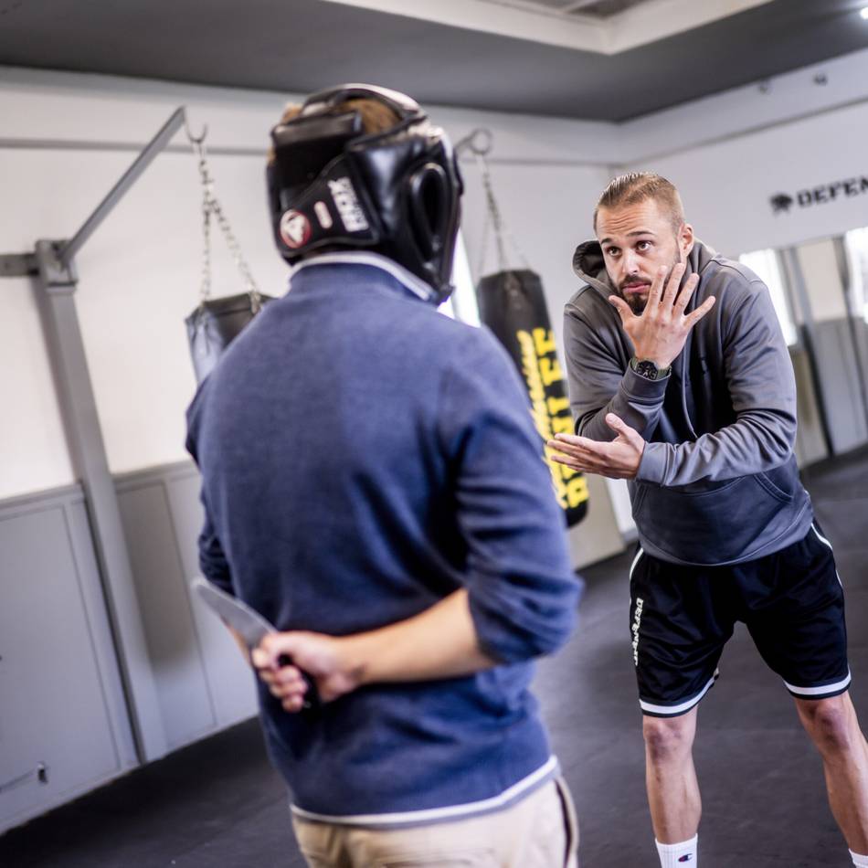 Kampfsportschule in Düsseldorf-Flingern: Tipps von einem Trainer für Selbstverteidigung – „Die Hemmschwelle zur Gewalt ist gesunken“